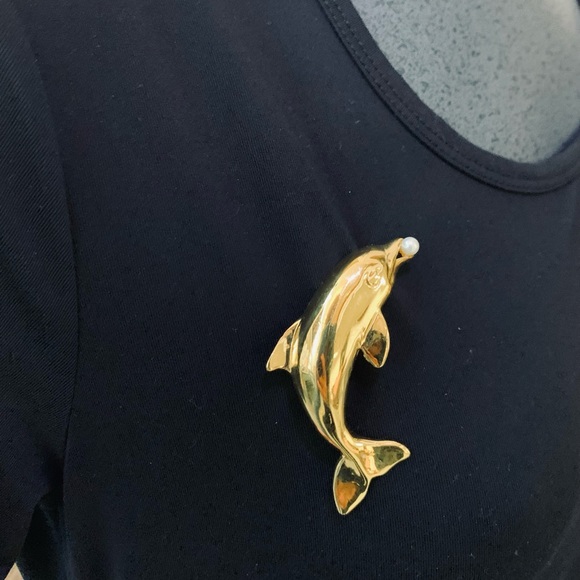 Dolphin with pearl brooch ❤️ - Picture 3 of 8